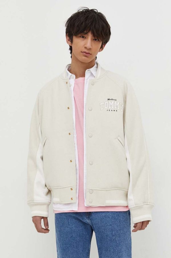 Tommy Jeans Bomber jakna s primjesom vune Tommy Jeans boja: bež, za prijelazno razdoblje, DM0DM17884