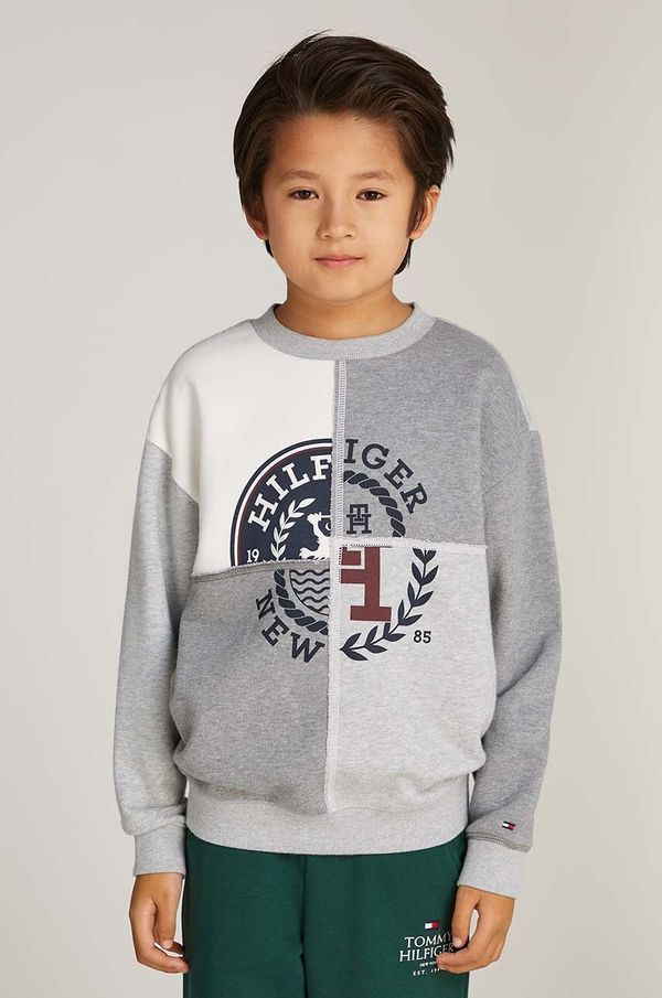 Tommy Hilfiger Dječja dukserica Tommy Hilfiger boja: siva, s tiskom, KB0KB09380