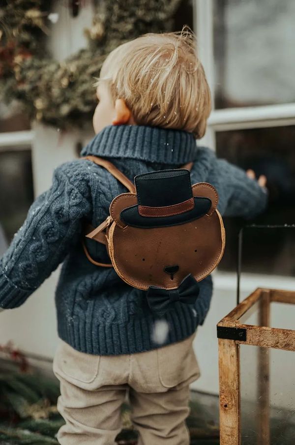 Donsje Dječji kožni ruksak Donsje Matsi Backpack Bear boja: smeđa, mali, s aplikacijom, 5519601