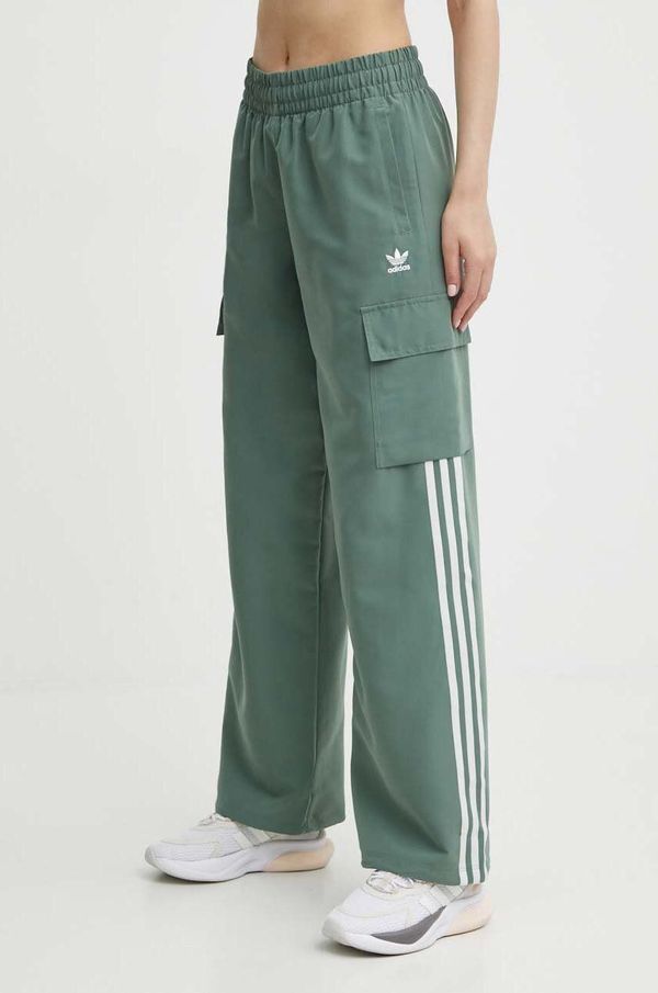 adidas Originals Donji dio trenirke adidas Originals boja: zelena, s aplikacijom, IZ0716