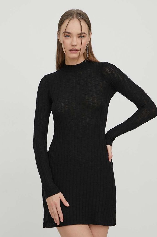 Billabong Haljina Billabong boja: crna, mini, uska