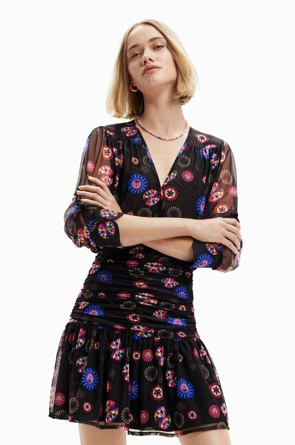 Desigual Haljina Desigual boja: crna, mini, širi se prema dolje