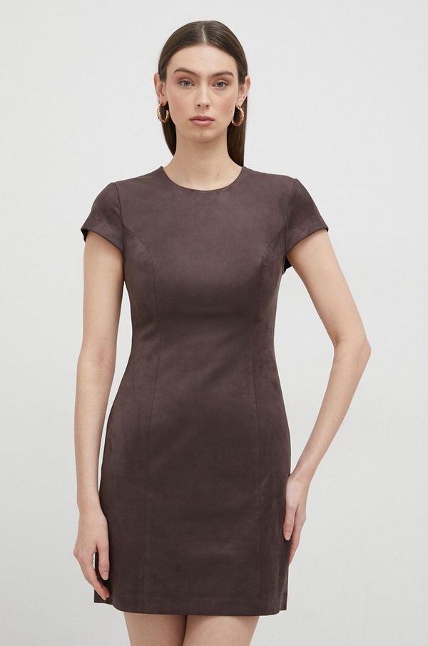 Guess Haljina Guess boja: smeđa, mini, ravna