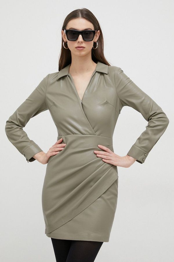 Guess Haljina Guess boja: zelena, mini, ravna