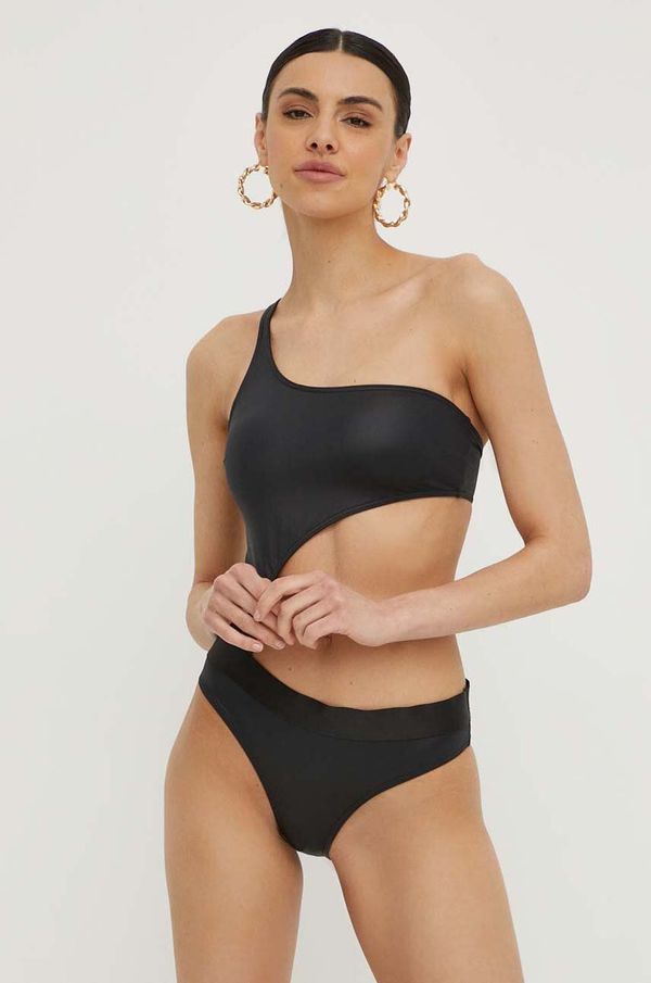 Calvin Klein Jednodijelni kupaći kostim Calvin Klein boja: crna, lagano učvršćene košarice