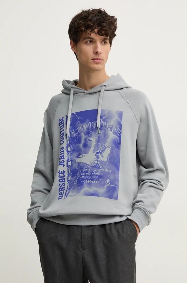 Versace Jeans Couture Pamučna dukserica Versace Jeans Couture za muškarce, boja: siva, s kapuljačom, s tiskom, 77GAIT07 CF00T