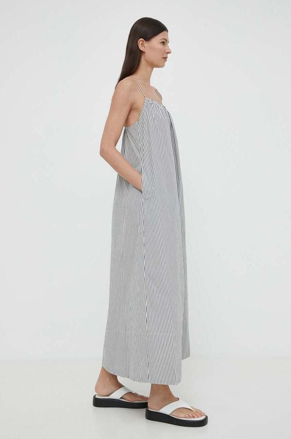 By Malene Birger Pamučna haljina By Malene Birger boja: tamno plava, maxi, širi se prema dolje