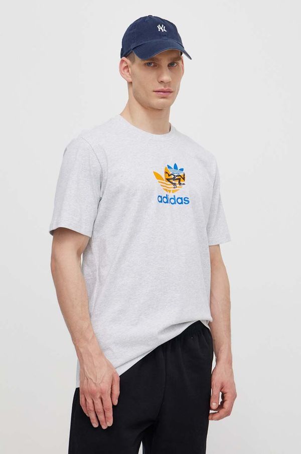 adidas Originals Pamučna majica adidas Originals za muškarce, boja: siva, s tiskom, IS2912