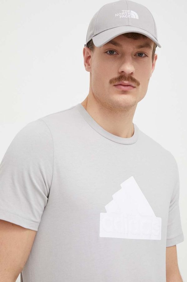 adidas Pamučna majica adidas za muškarce, boja: siva, s aplikacijom