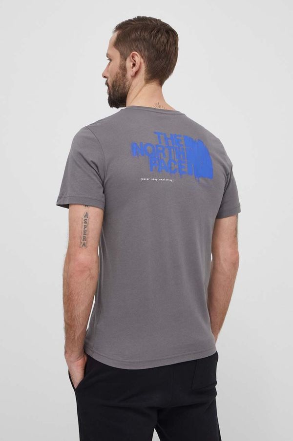 The North Face Pamučna majica The North Face za muškarce, boja: siva, s tiskom, NF0A87EW0UZ1