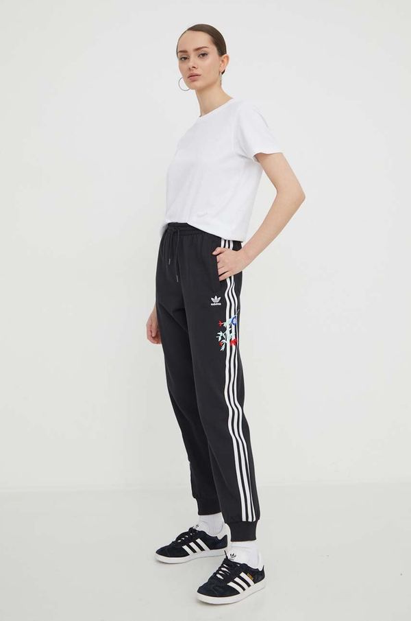 adidas Originals Pamučni donji dio trenirke adidas Originals boja: crna, s aplikacijom