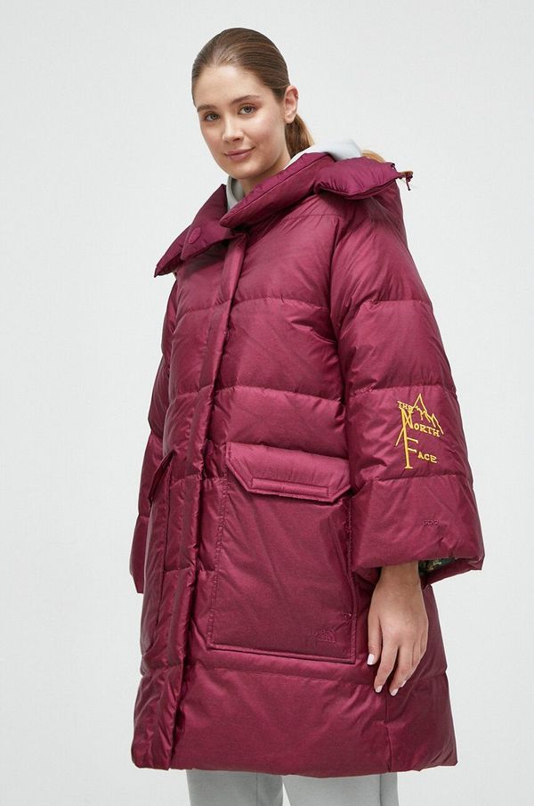 The North Face Pernata jakna The North Face za žene, boja: bordo, za zimu, oversize