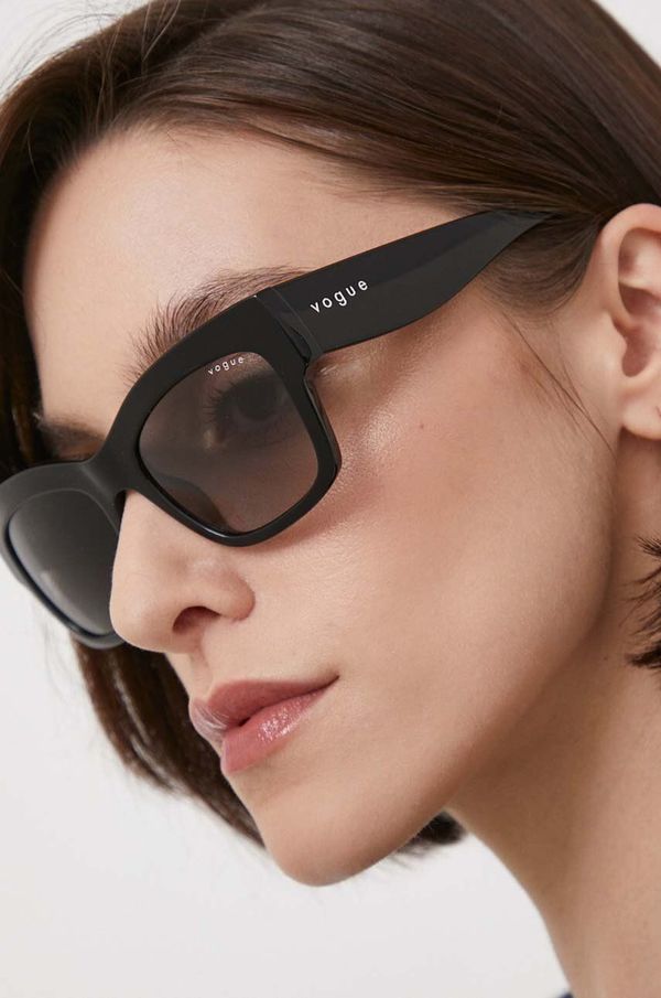 Vogue Sunčane naočale VOGUE za žene, boja: crna
