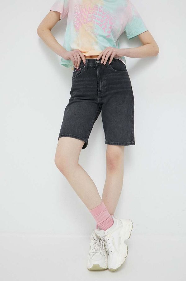 Tommy Jeans Traper kratke hlače Tommy Jeans za žene, boja: crna, glatki materijal, visoki struk