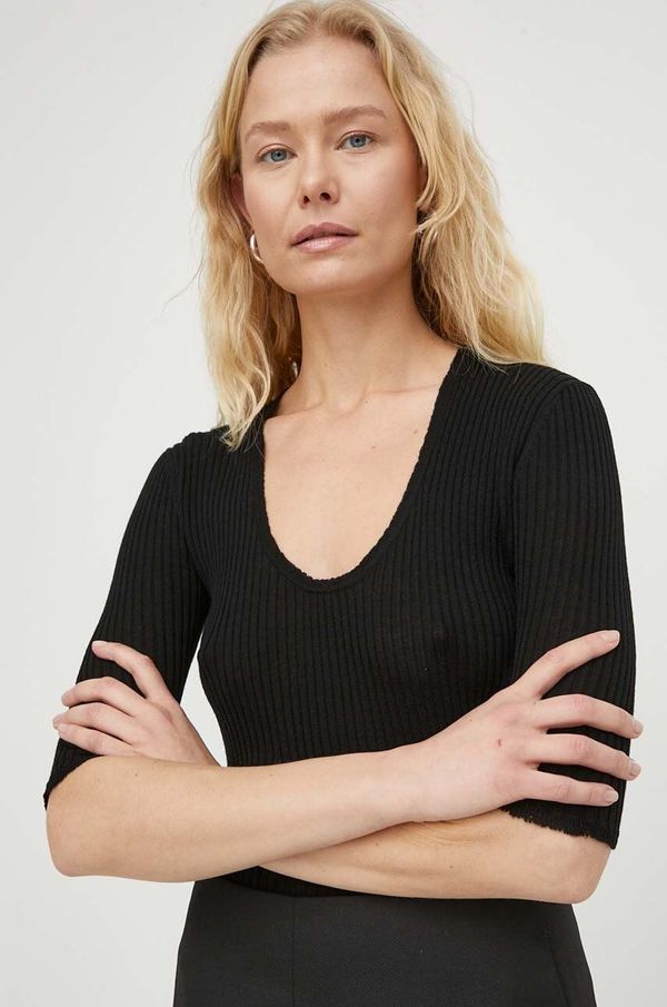 By Malene Birger Vunena majica kratkih rukava By Malene Birger boja: crna