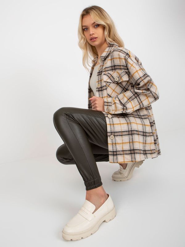 Fashionhunters Beige warm shirt with button fastening