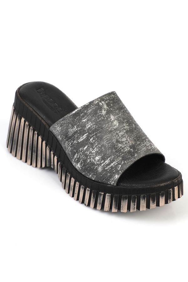 Capone Outfitters Capone Outfitters Genuine Leather Jeans Single Strap Wedge Heel Women Slippers