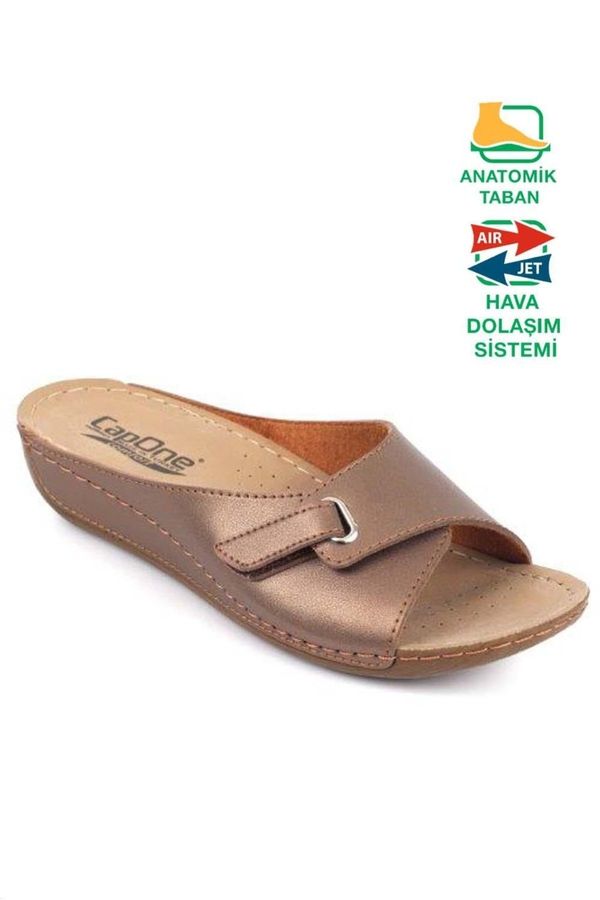 Capone Outfitters Capone Outfitters Mules - Metallic - Wedge