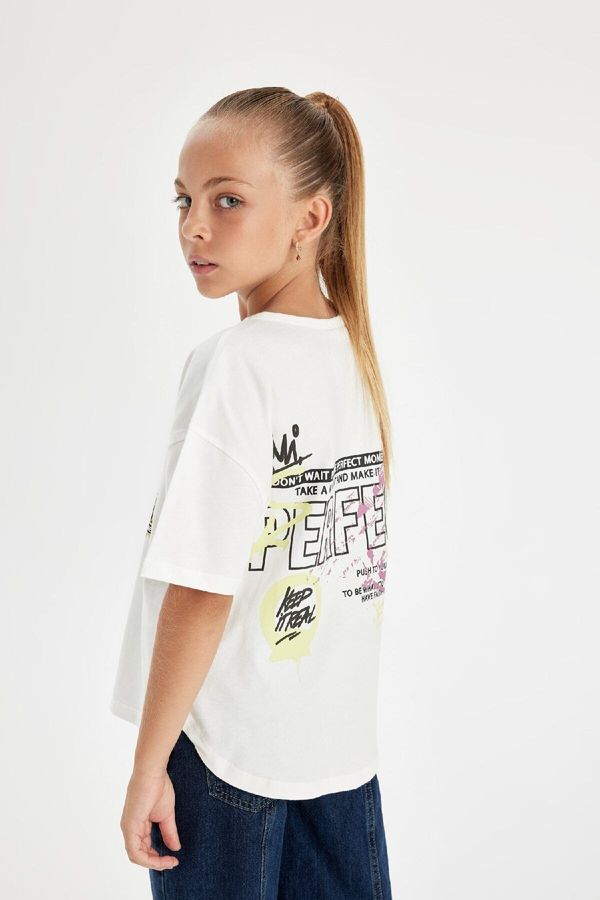 DEFACTO DEFACTO Girl Oversize Fit Crew Neck Back Printed Short Sleeve T-Shirt