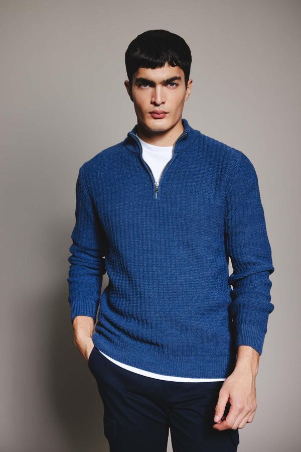 DEFACTO DEFACTO Standard Fit Regular Cut Stand Collar Half Zipper Knitwear Sweater