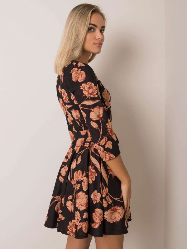 Fashionhunters Eugeneova crna haljina