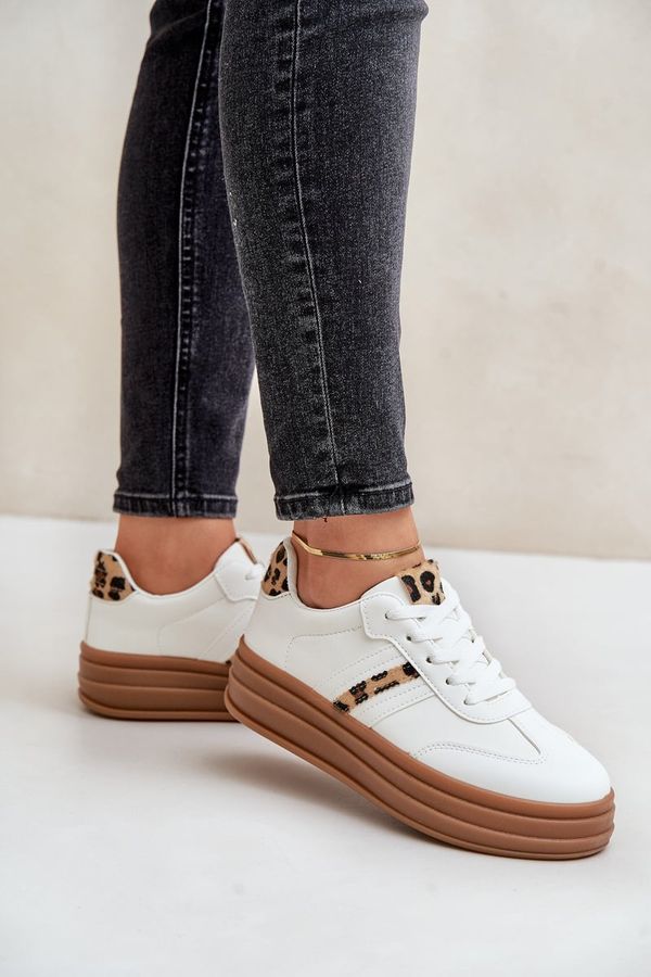 PG2 FG2 Comfortable Women's Sport Shoes On The Platform White Devan