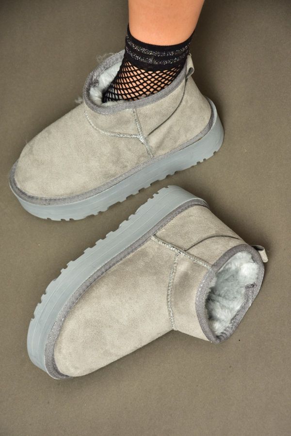 Fox Shoes Fox Shoes Gray Suede Thick Soled Half Women's Boots with Hair on the Inside