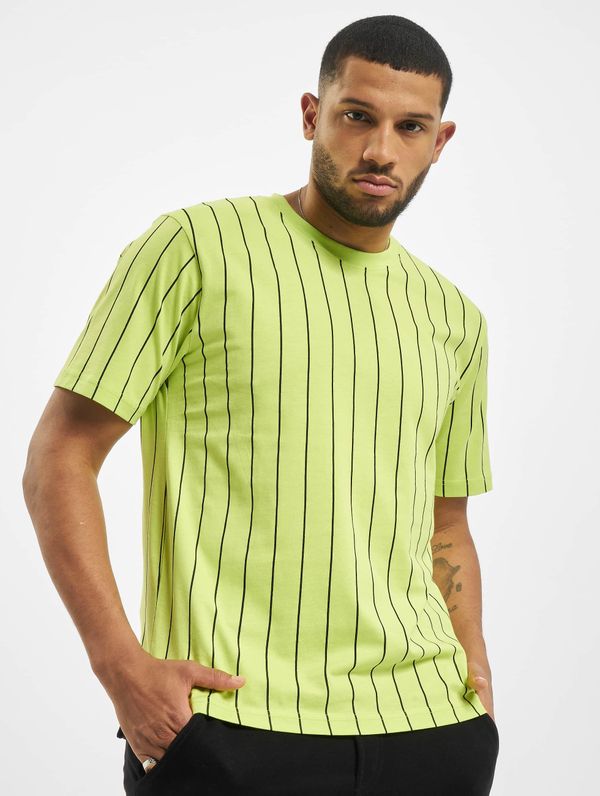 DEF Green T-shirt with happiness