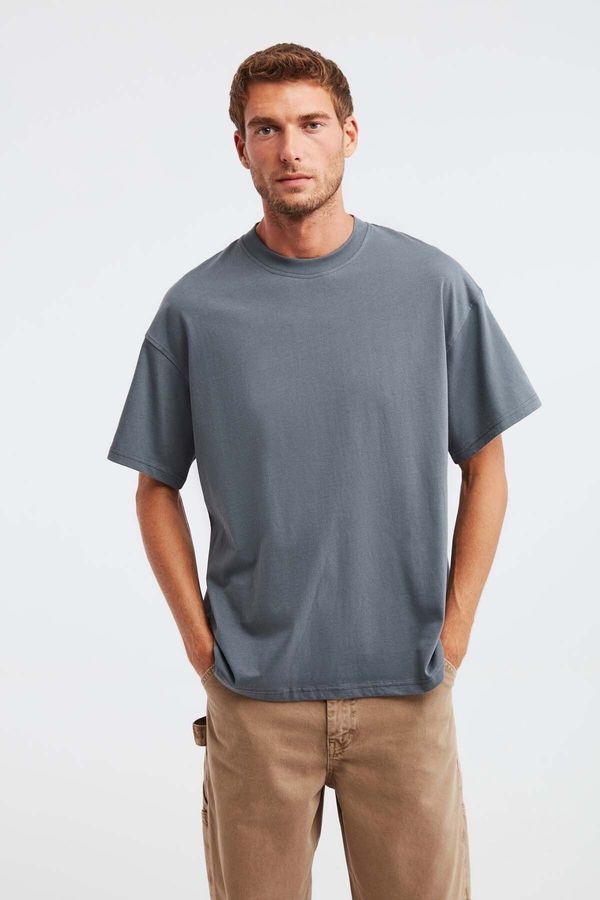 GRIMELANGE GRIMELANGE Jett Men's Oversize Fit 100% Organic Cotton Thick Textured Crew Neck Light Gray T-shirt