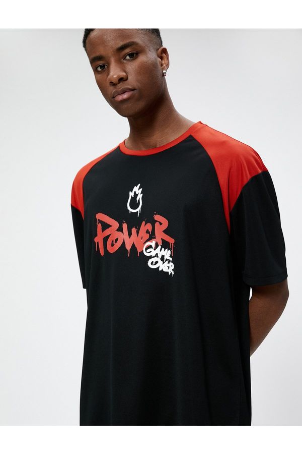 Koton Koton Sports Oversize majica sa sloganom Print Crew Neck Half Sleeves.