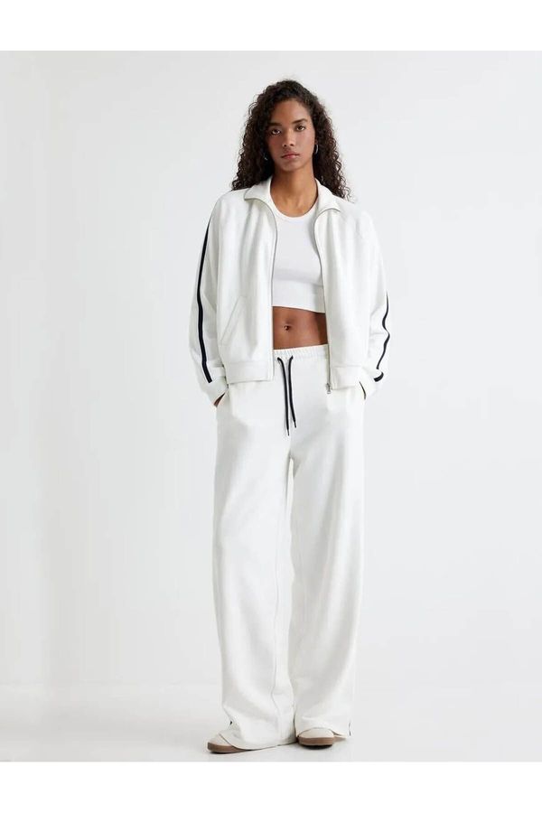 Koton Koton Women's Sweatshirt White 5wak10228ek