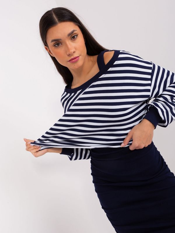 My Red Lips Set-EM-KMPL-837.57P-white-navy blue