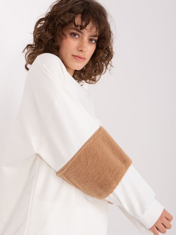FANCY Sweatshirt-FA-BL-8903.26-ecru