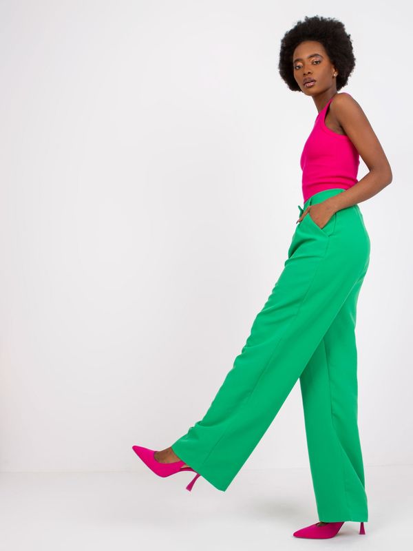 Fashionhunters The model is on the photo XS/S. Height of the model 178 cm, weight 58 kg. Hips 90 cm, waist 62 cm, chest 82 cm.