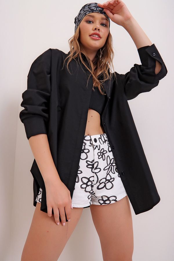 Trend Alaçatı Stili Trend Alaçatı Stili Women's Black Oversize Long Woven Shirt