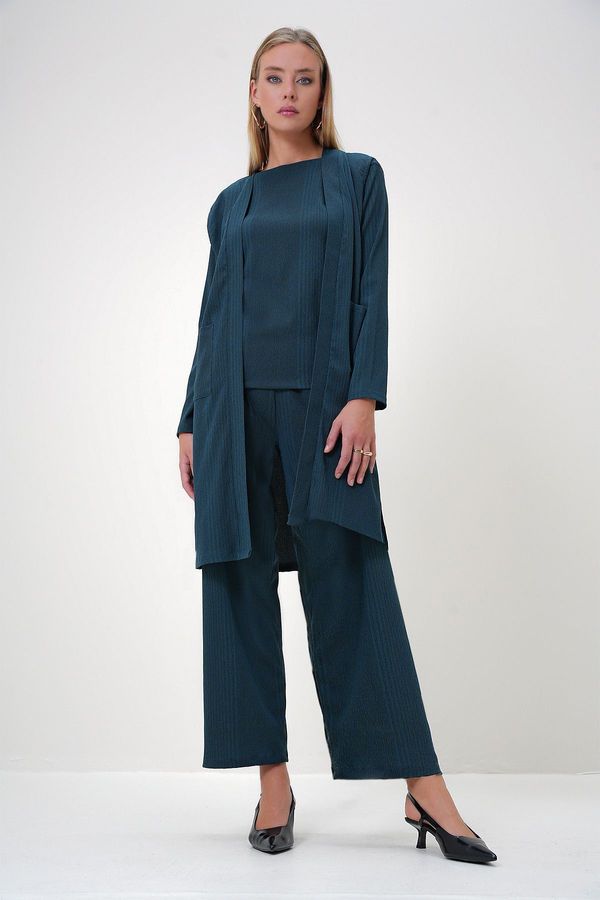 Trend Alaçatı Stili Trend Alaçatı Stili Women's Walnut Green Crew Neck Blouse Double Pocket Vest and Trousers 3-Piece Set