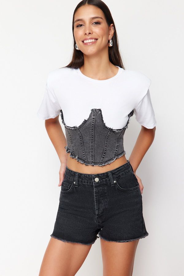 Trendyol Trendyol Black Denim Shorts with Ripped Detail