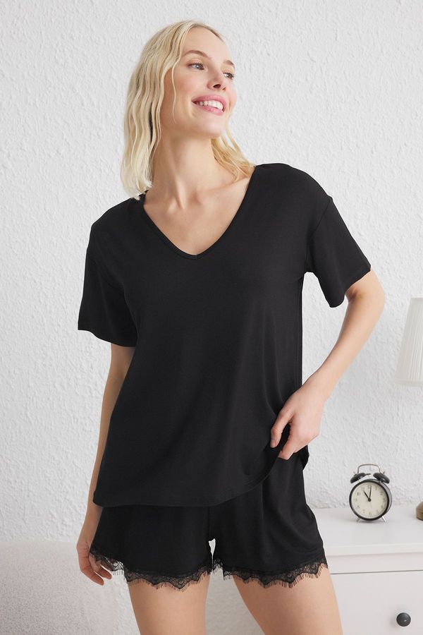 Trendyol Trendyol Black Solid Lace Viscose Jersey Knitted Pajama Set