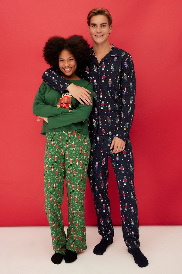 Trendyol Trendyol Navy Blue New Year Themed Shirt Collar Regular fit Knitted 100% Cotton Pajama Set