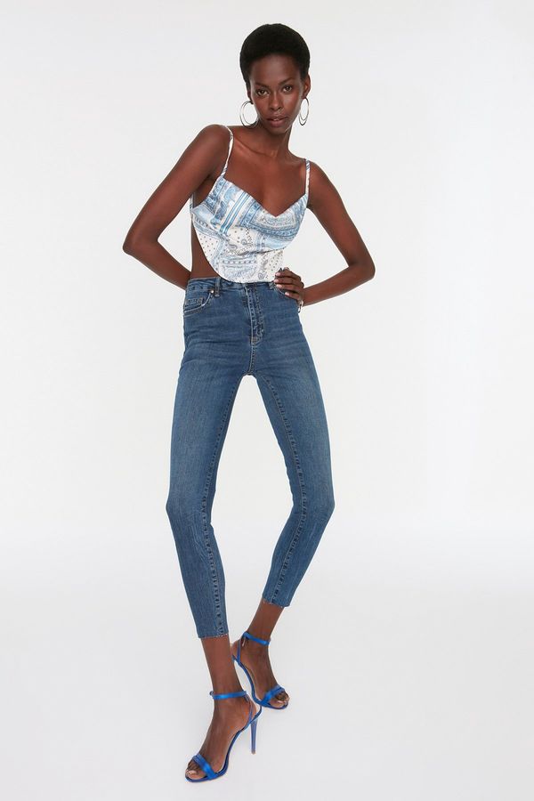 Trendyol Trendyol tamnoplave odrezane normalne skinny traperice struka