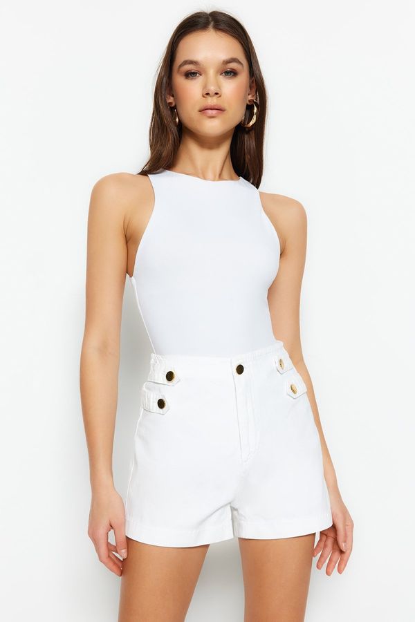 Trendyol Trendyol White Button Detailed Shorts