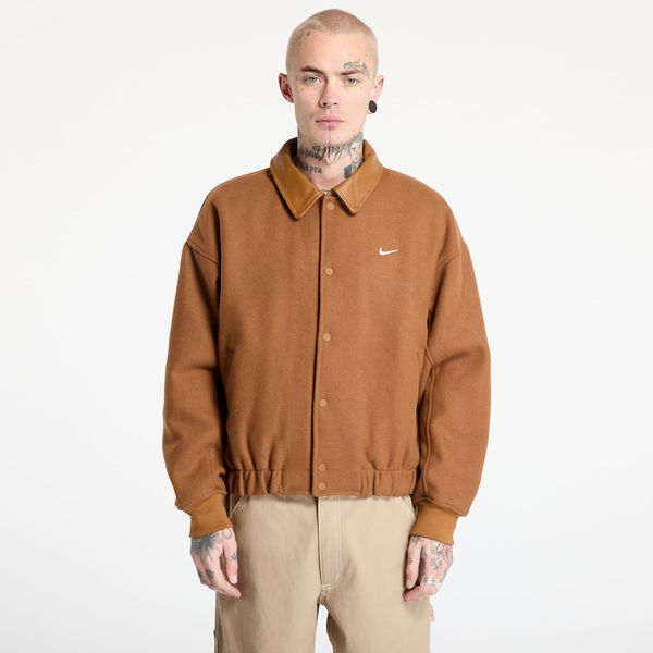 Nike Jakna Nike Solo Swoosh Men's Wool Varsity Jacket Light British Tan/ Light Orewood Brown/ White S