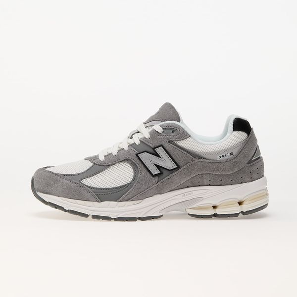 New Balance Sneakers New Balance 2002R Grey EUR 42