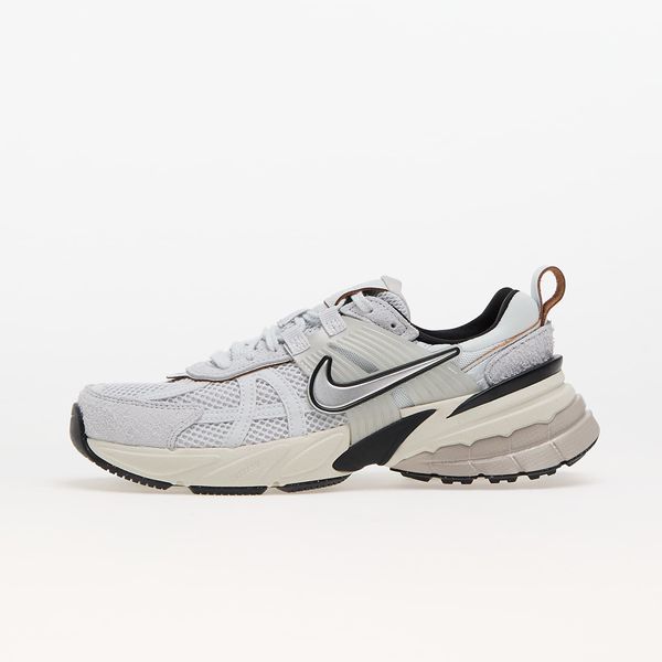 Nike Sneakers Nike W V2K Run Pure Platinum/ Chrome-Platinum Tint EUR 37.5