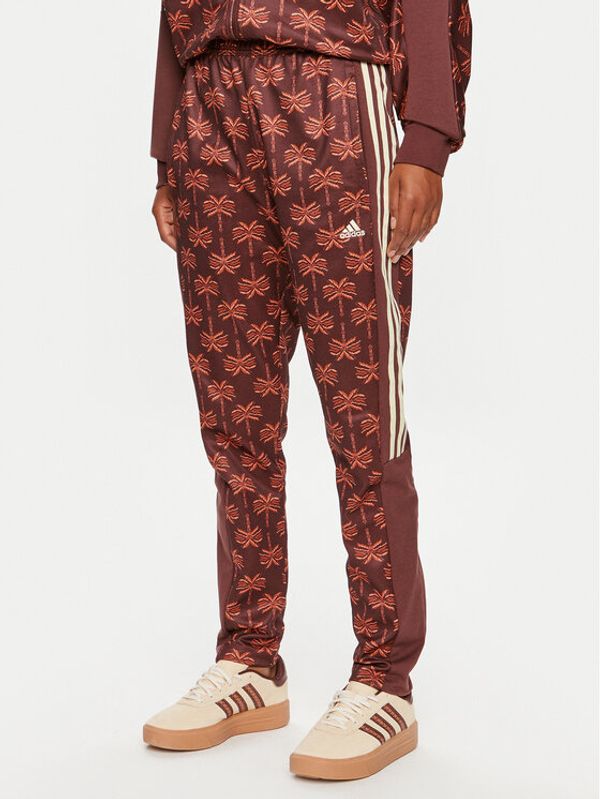 adidas adidas Donji dio trenerke FARM Rio Tiro IV9755 Smeđa Regular Fit