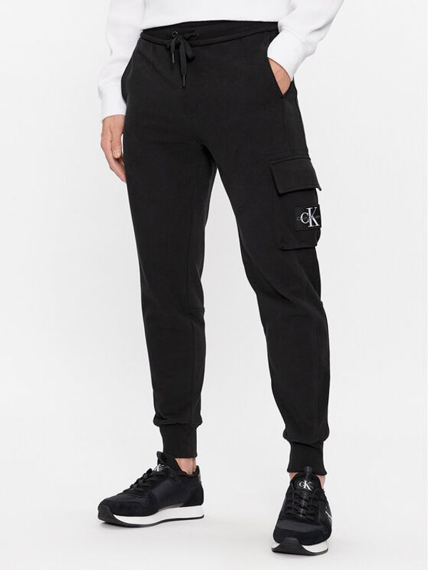 Calvin Klein Jeans Calvin Klein Jeans Donji dio trenerke Badge J30J324683 Crna Regular Fit