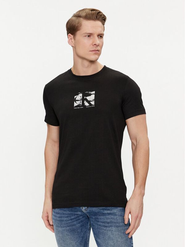 Calvin Klein Jeans Calvin Klein Jeans T-shirt Small Box Logo J30J325204 Crna Regular Fit