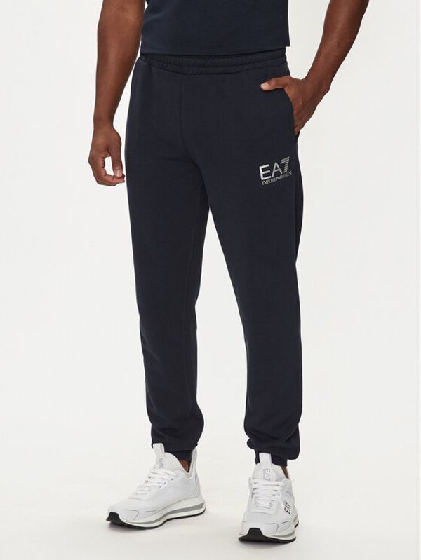 EA7 Emporio Armani EA7 Emporio Armani Donji dio trenerke 6DPP59 PJSHZ 1562 Tamnoplava Regular Fit