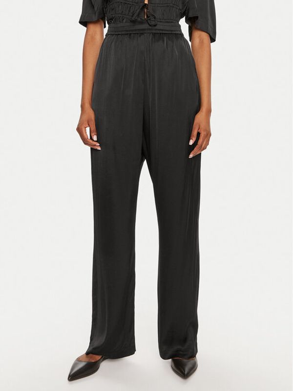 Munthe Munthe Hlače Ohara 242141224230 Crna Loose Fit