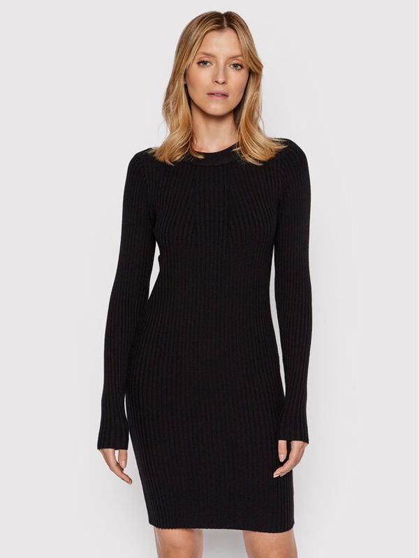 Pieces Pieces Džemper haljina Crista 17115048 Crna Slim Fit